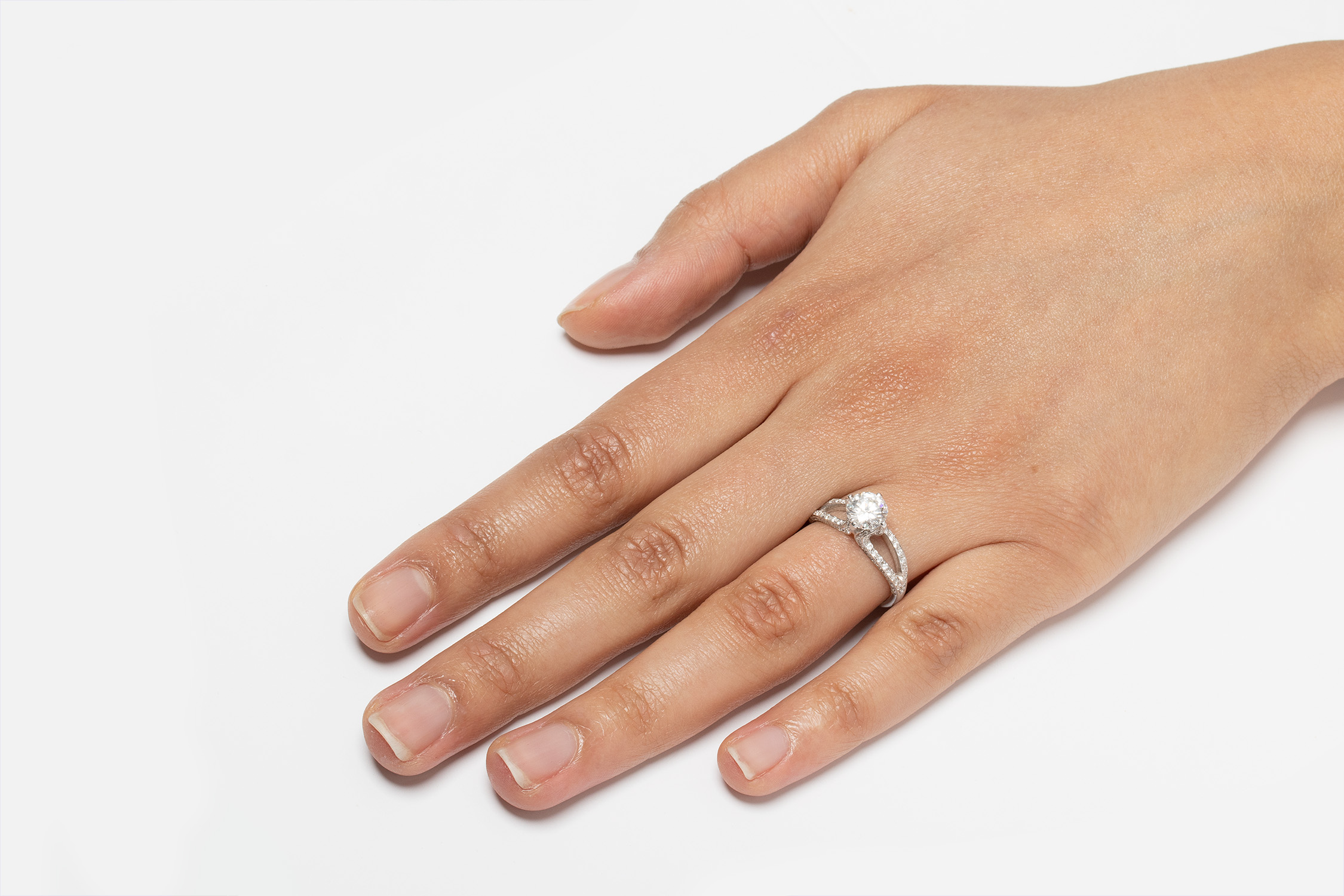 Contemporary 1.09ct Diamond Solitaire Engagement Ring Farringdons