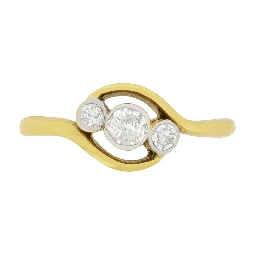 Late Victorian 0.45 Carat Old Cut Diamond Three Stone Ring, c.1900s
