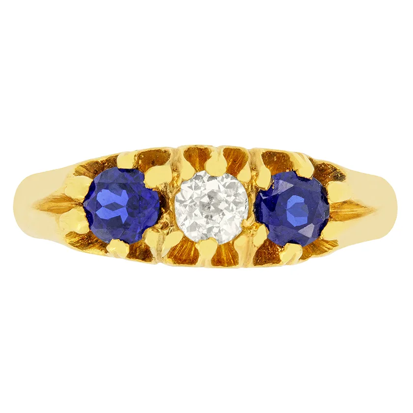 Late Victorian 0.30ct Diamond and Sapphire Three Stone Ring, c.1903