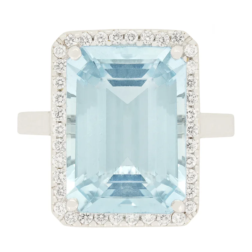 Contemporary 6.70ct Aquamarine and Diamond Ring