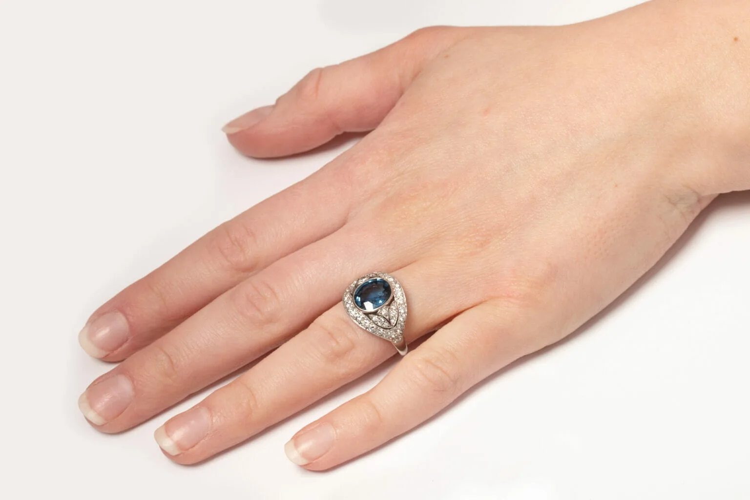S3394-HAND