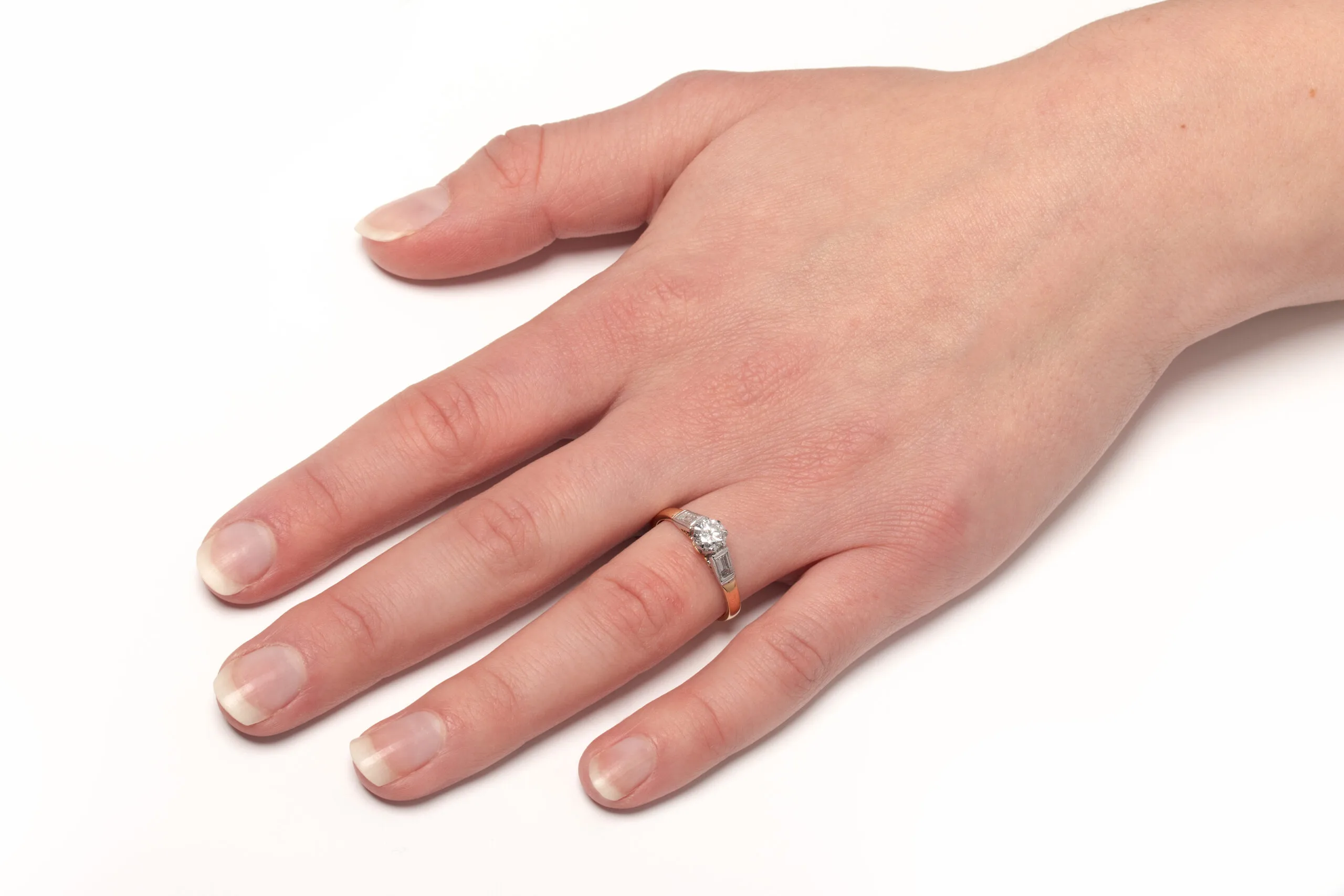 S3325-HAND-scaled