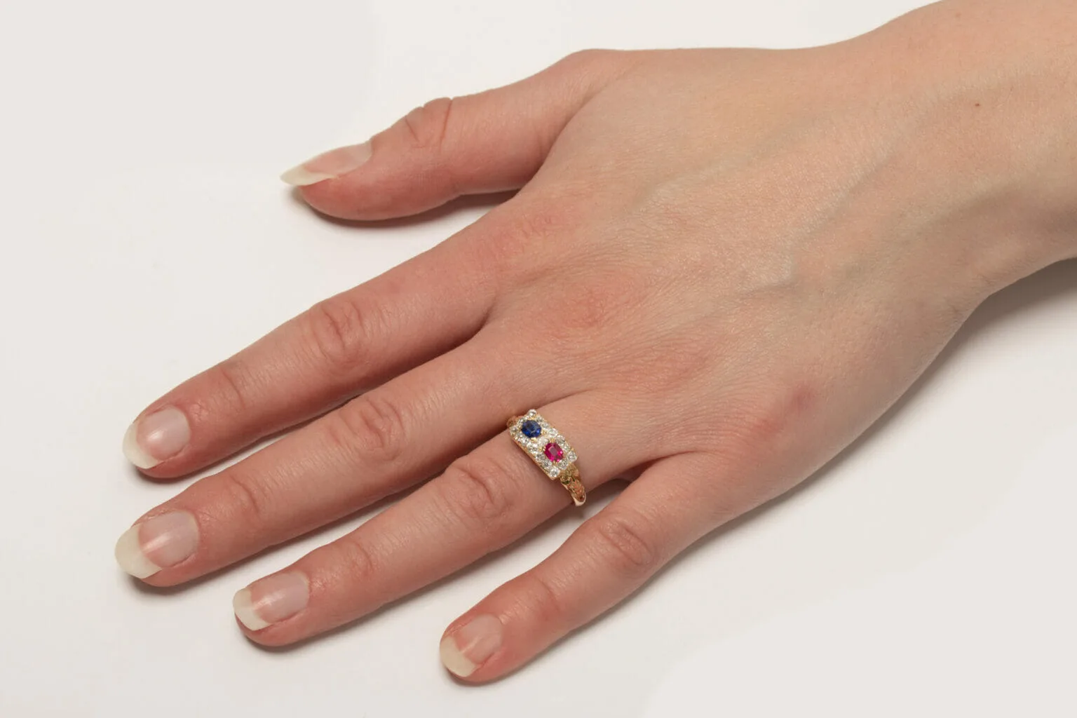 S3604-HAND-scaled