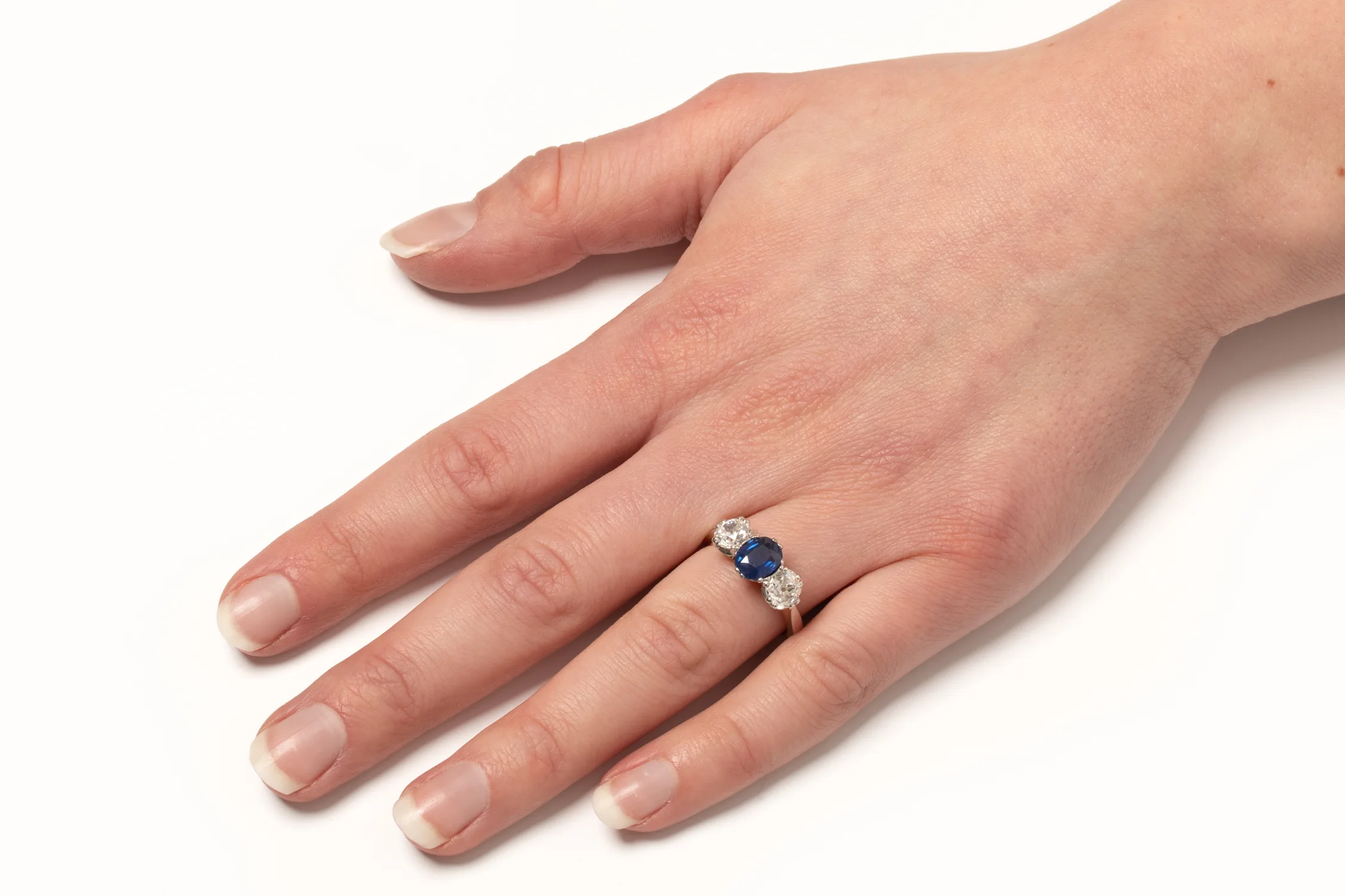 S3570-HAND
