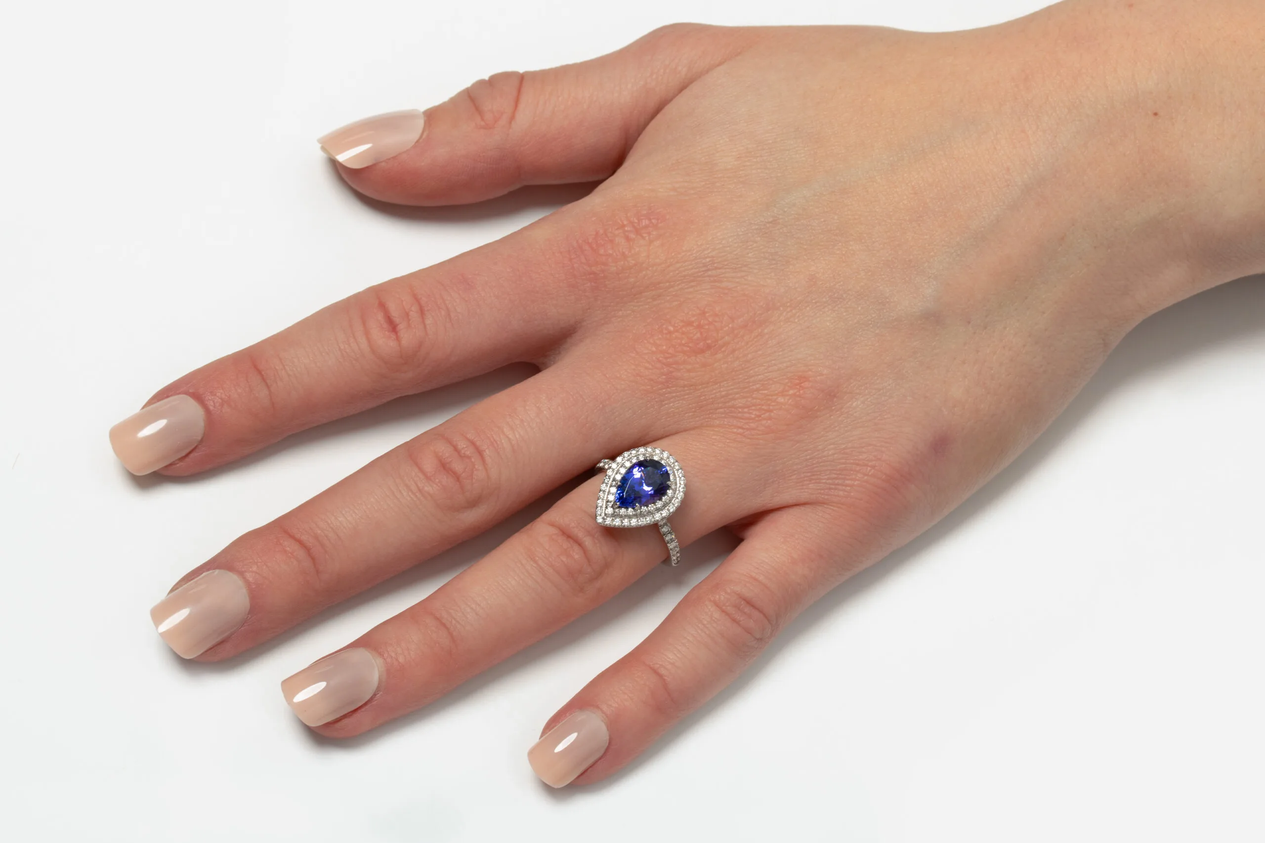 S3582-HAND-scaled