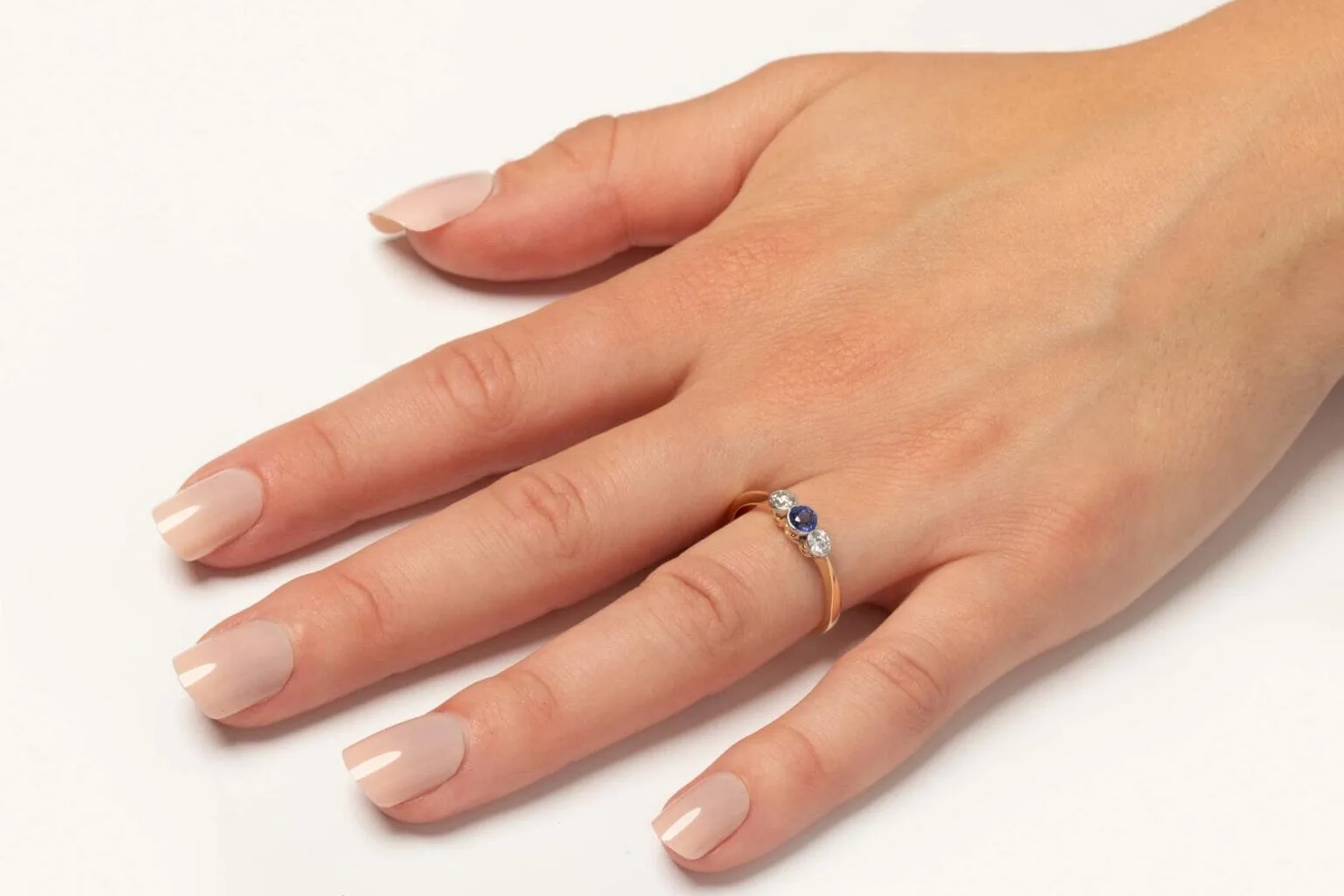 S3748 HAND