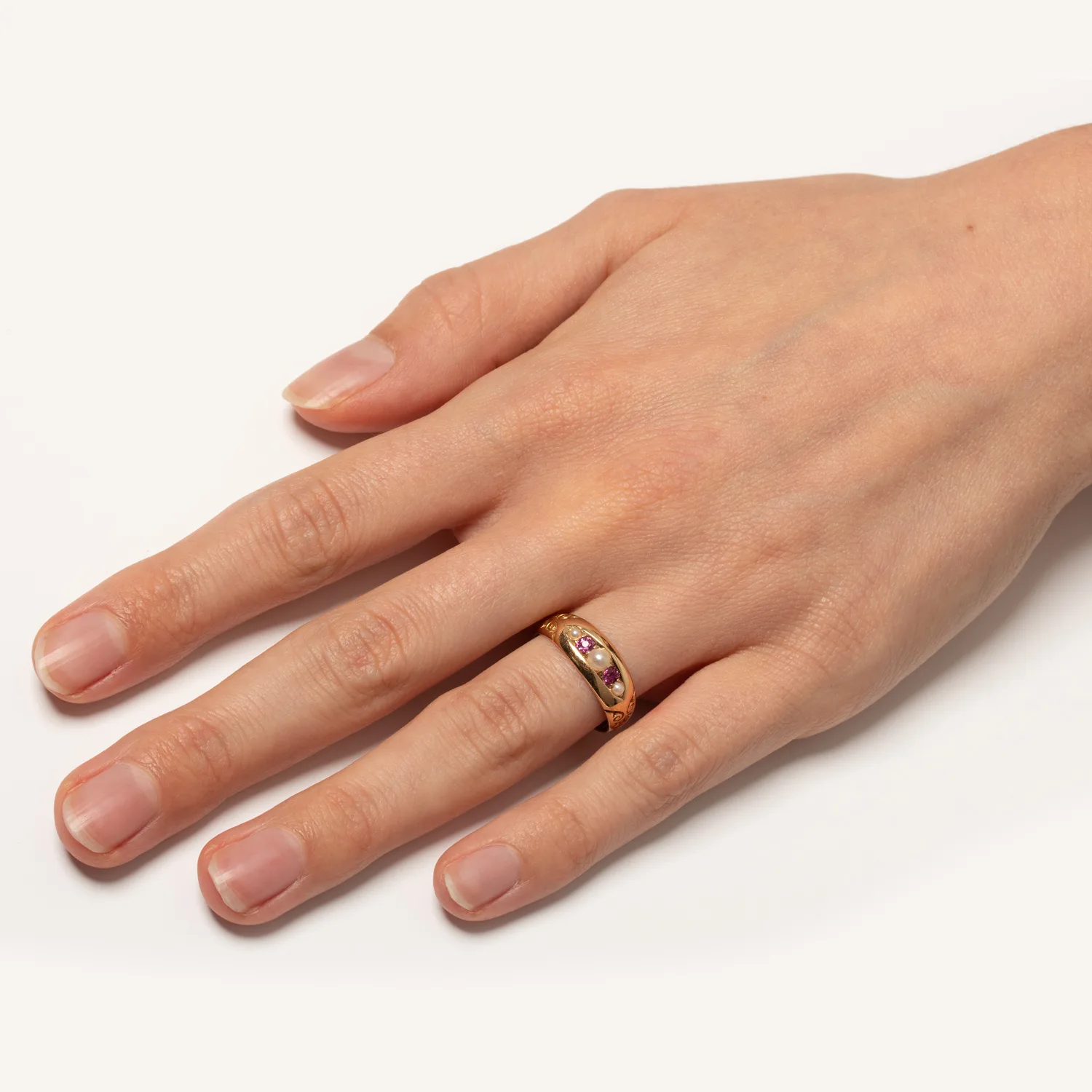 S3764 HAND