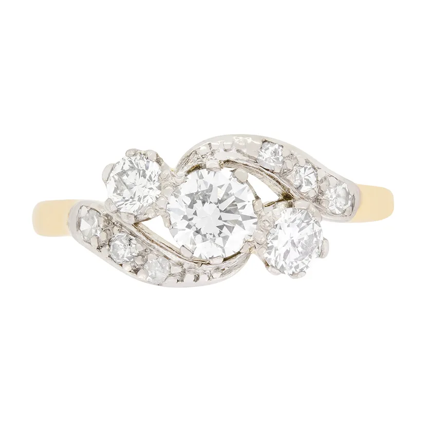 Late Deco 0.88ct Diamond Three Stone Twist Ring, c.1940s