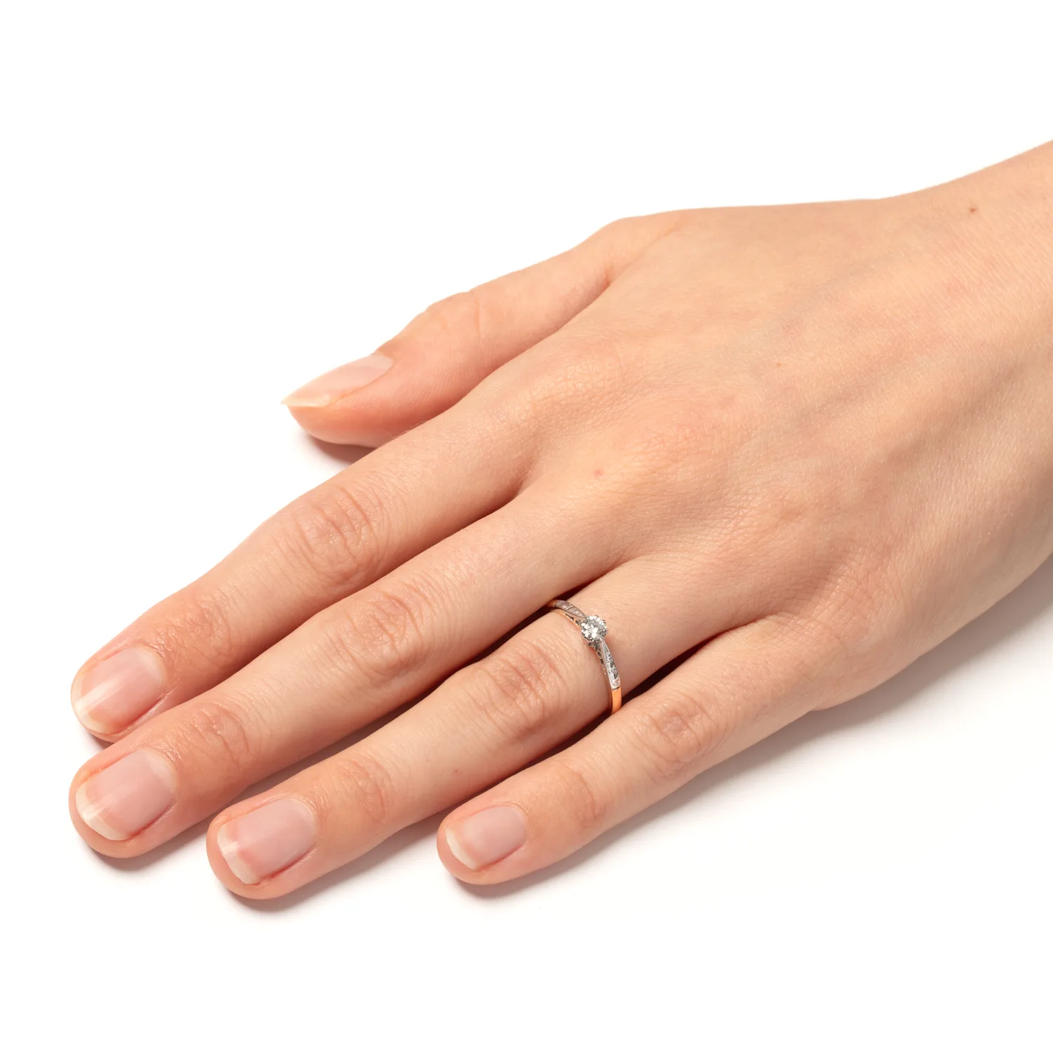 S3832 HAND