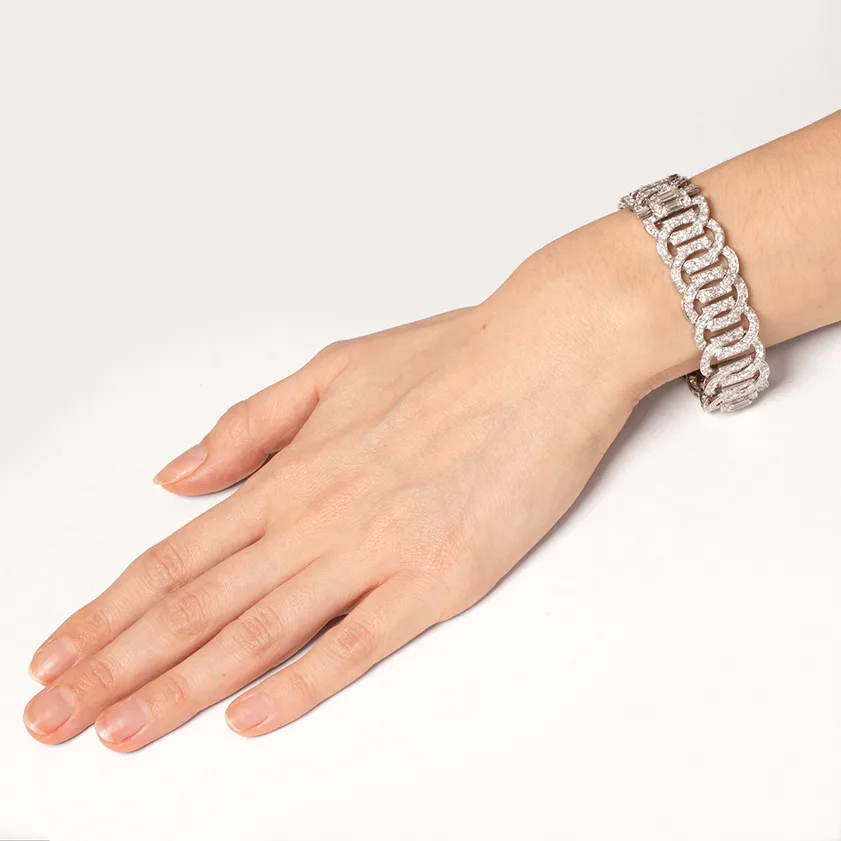 B435 HAND