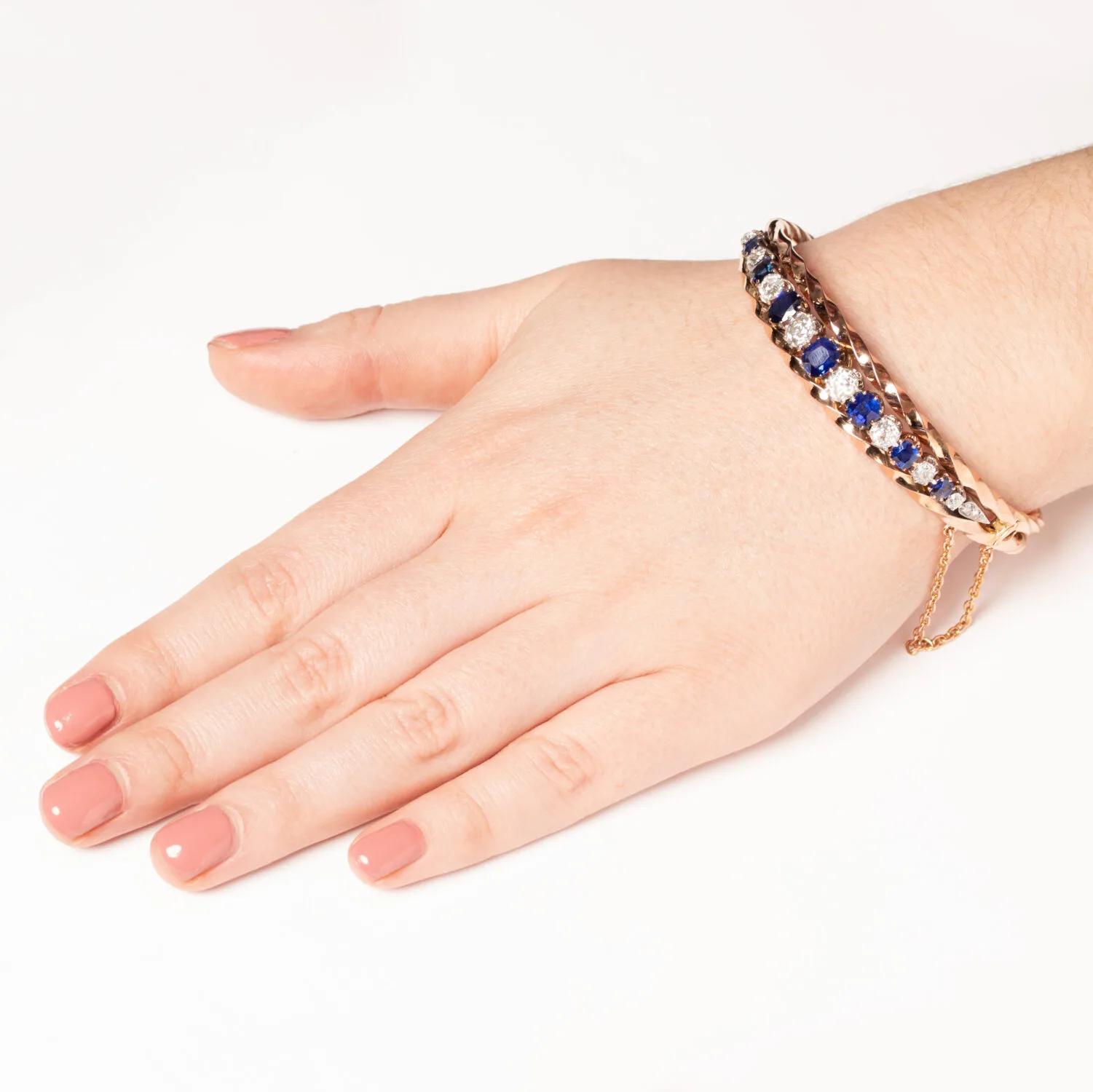 B551 HAND