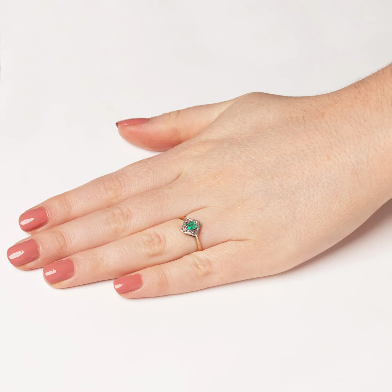 S5334 HAND