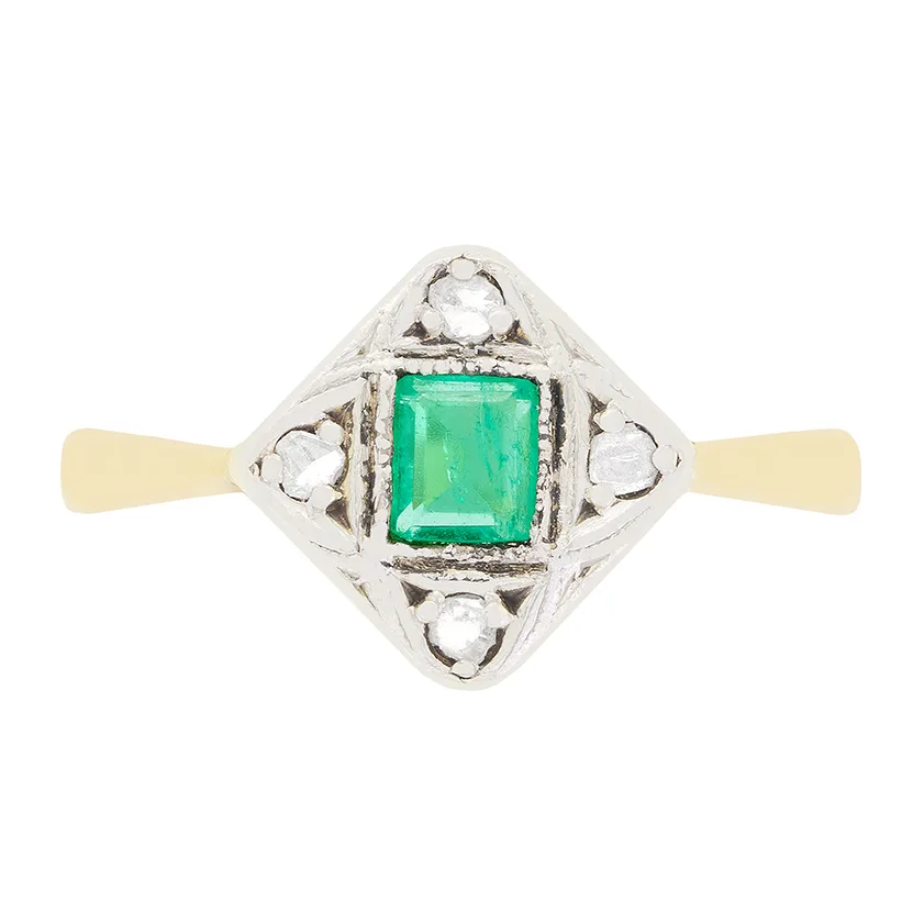 Edwardian 0.25ct Emerald and Diamond Cluster Ring, c.1910s