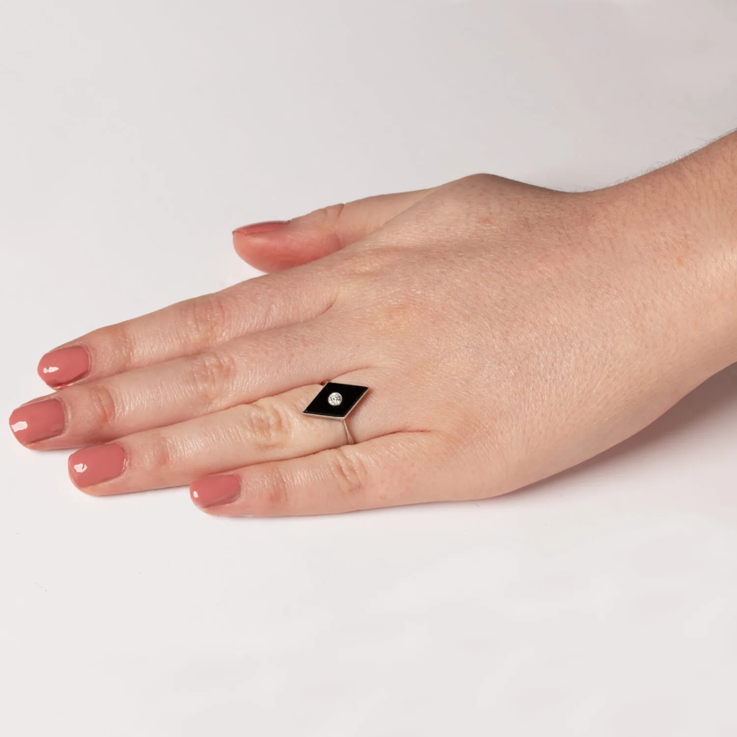 S5337 HAND