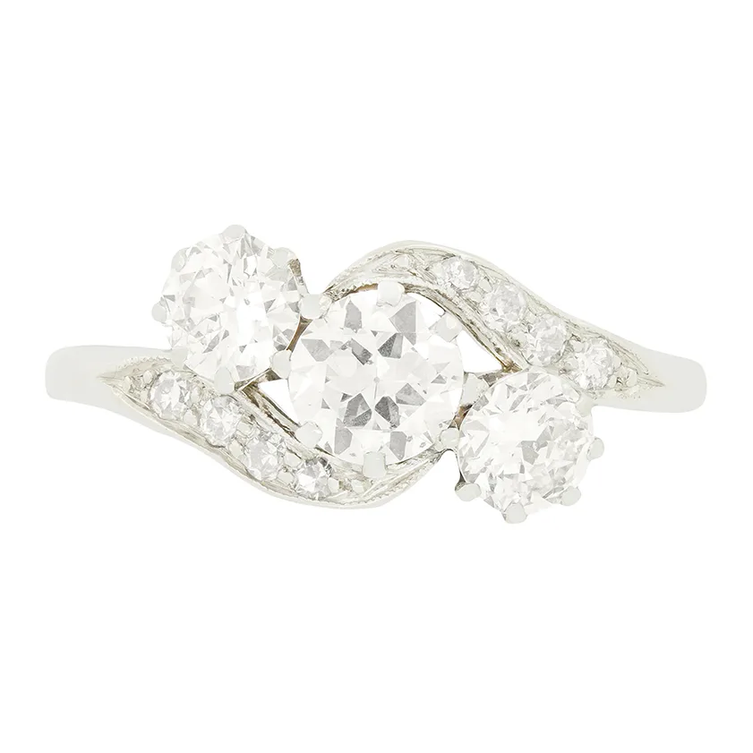 Art Deco 1.00ct Diamond Three Stone Twist Ring, c.1920s