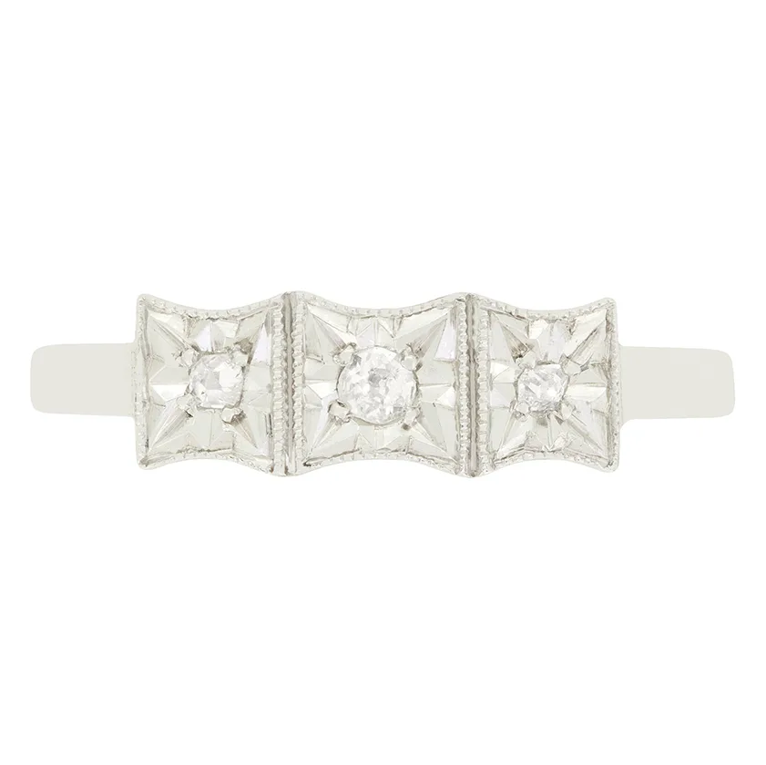 Late Deco 0.11ct Diamond Trilogy Ring, c.1940s