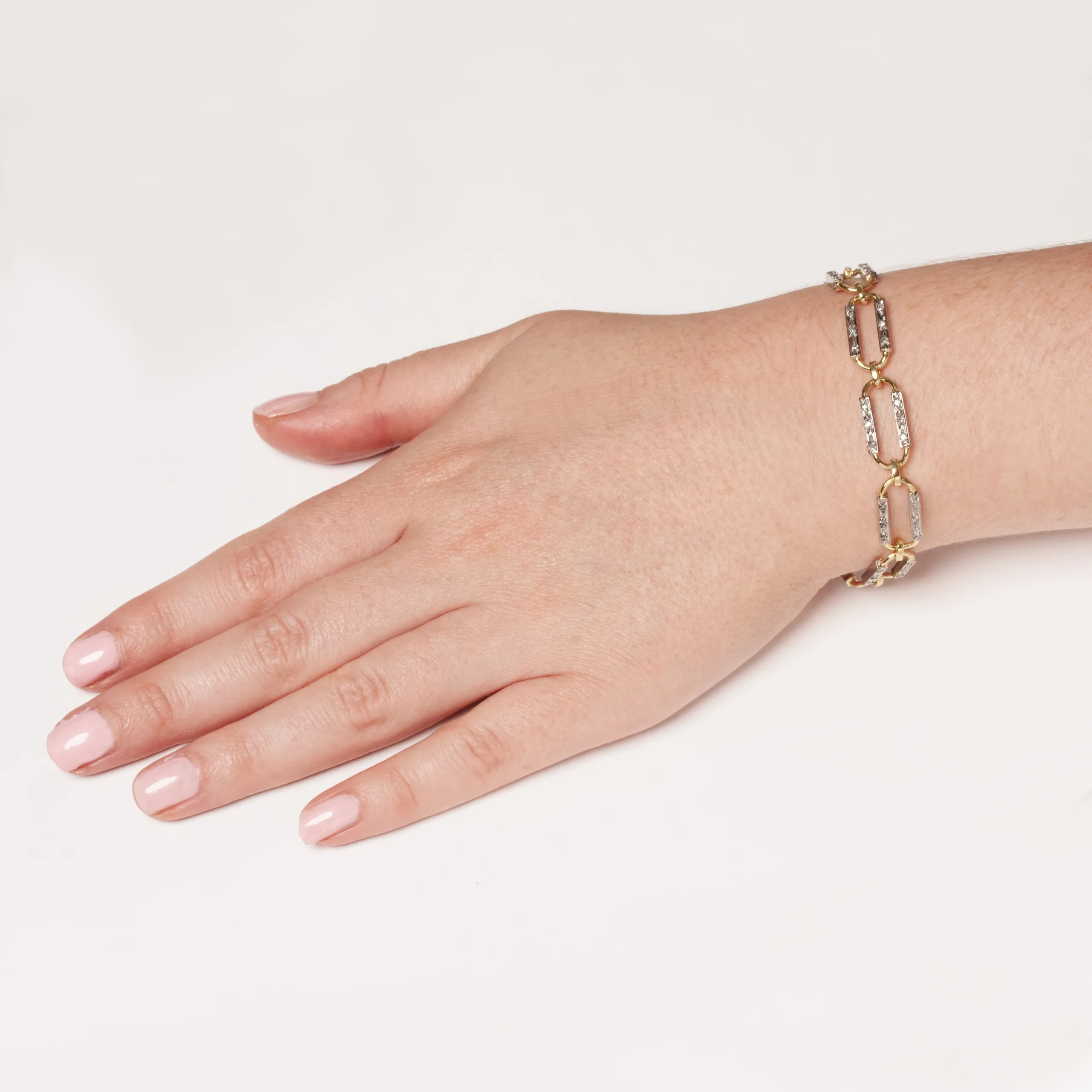 B618 WRIST
