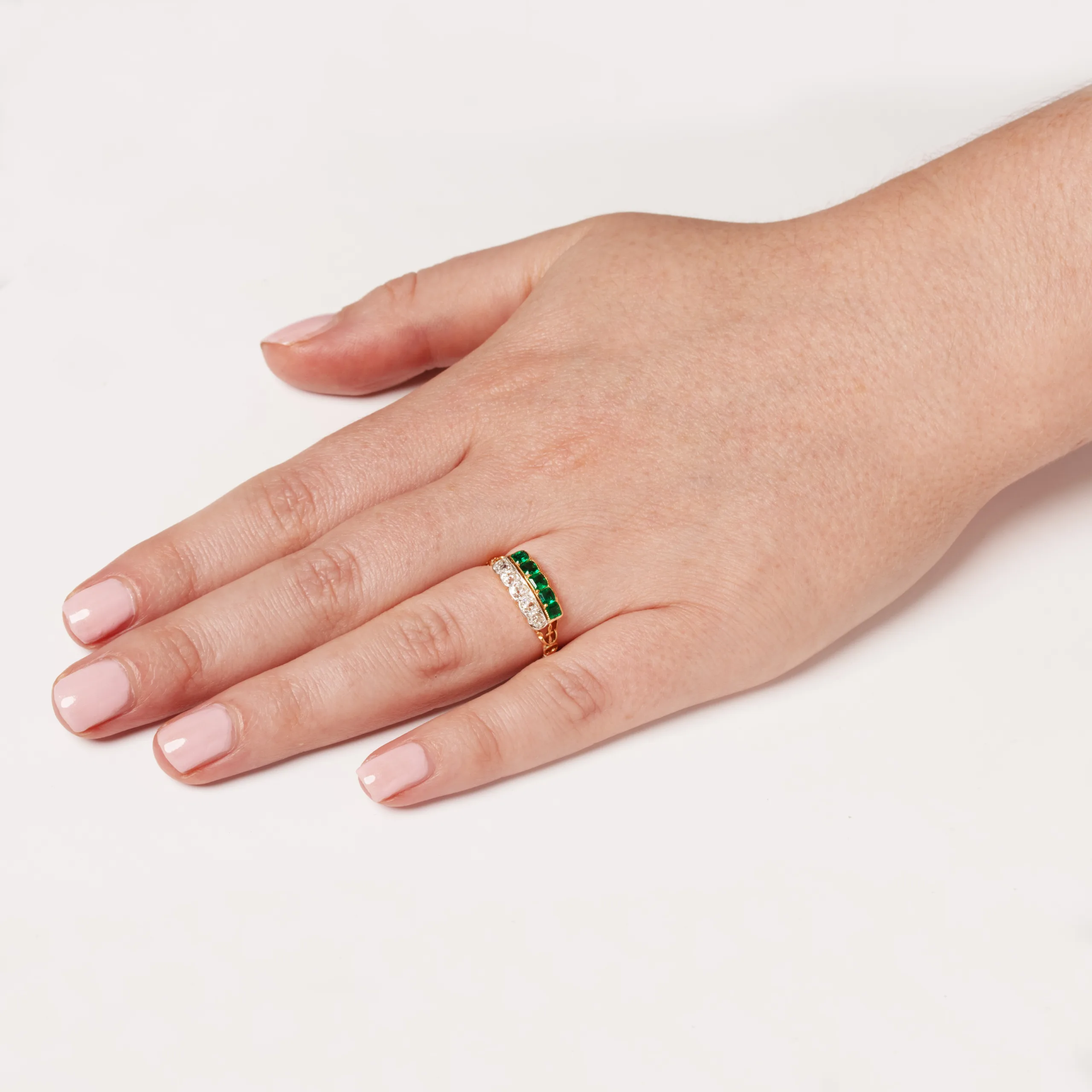 S5687 HAND