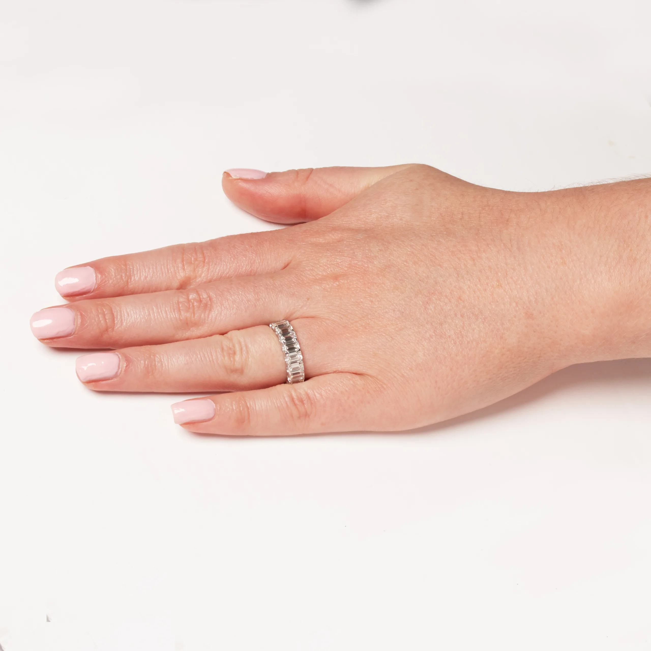 S5798 HAND