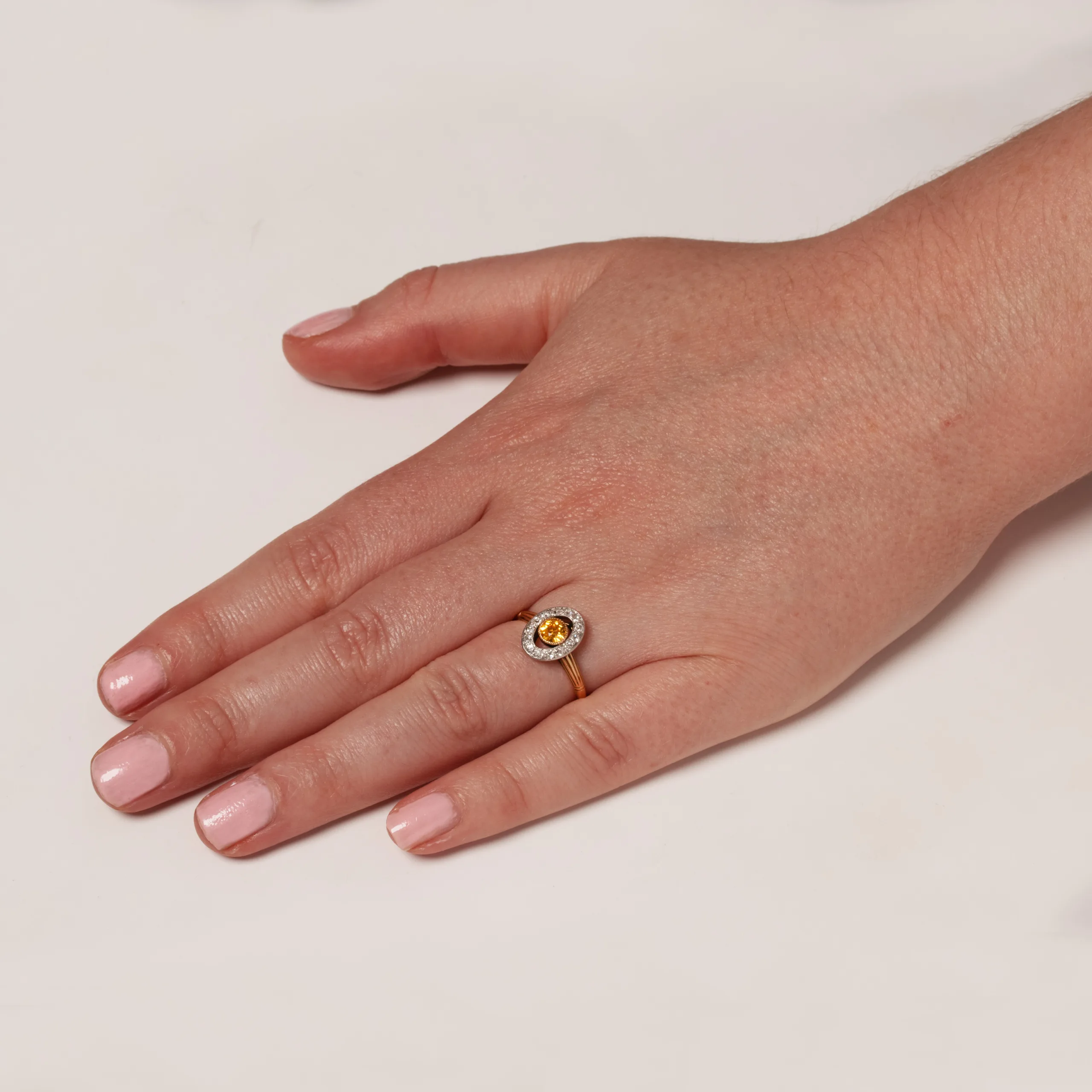 S5831 HAND