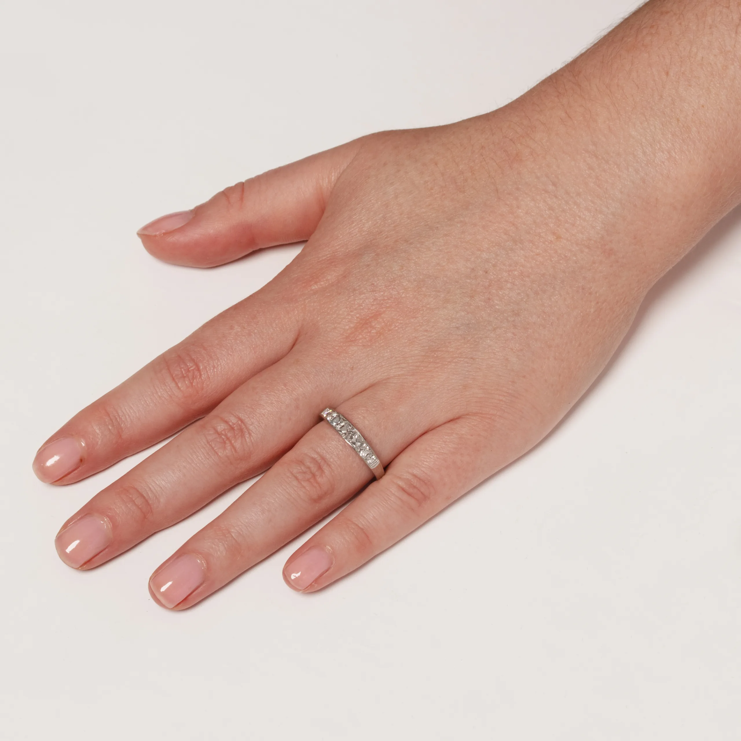 S5822 HAND